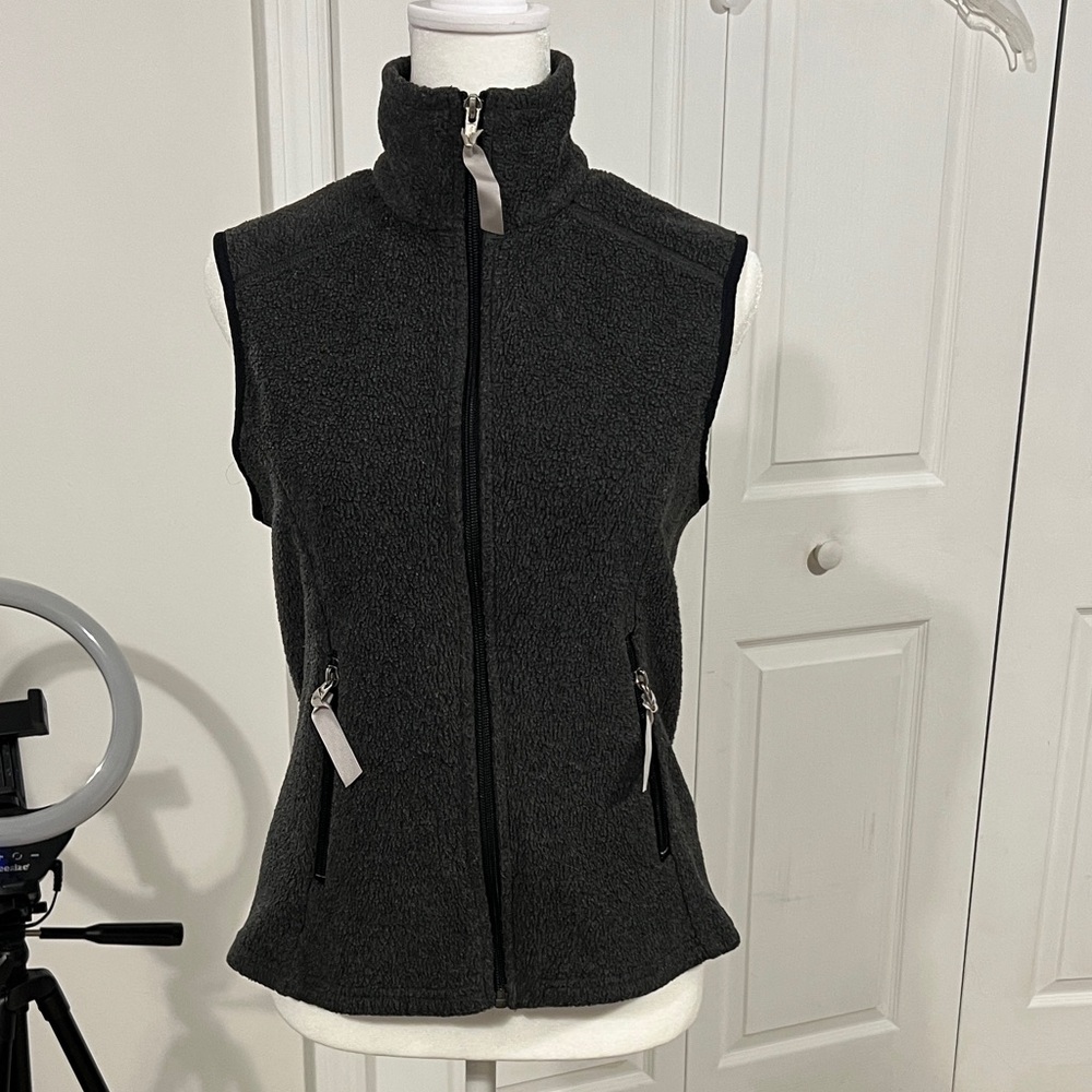 Patagonia Women's Gray Sleeveless Jacket